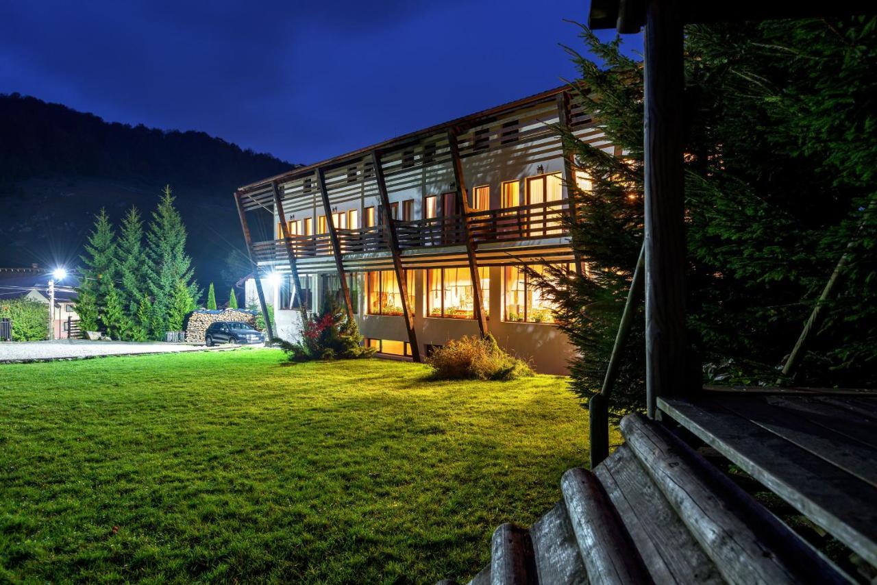 Hotel Casa Muntelui Fundata Exteriér fotografie