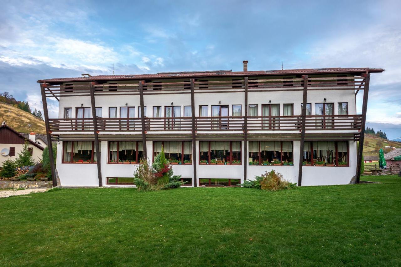 Hotel Casa Muntelui Fundata Exteriér fotografie